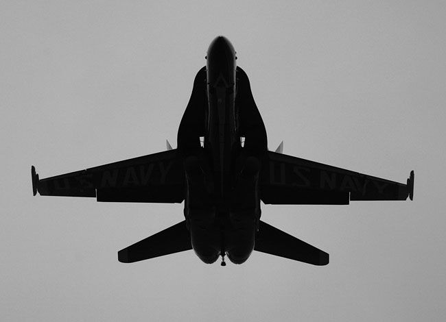 f18 silhouette